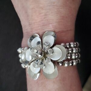 Silver Beaded Flower Bracelt
